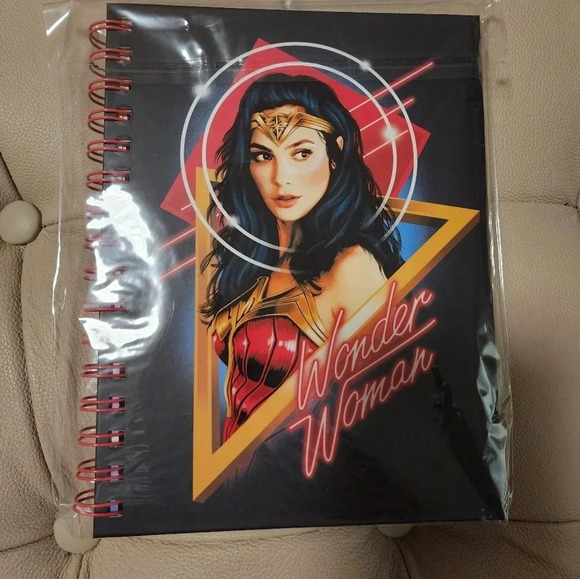 DC Comics: Wonder Woman 1984  Spiral Notebook - Picture 6 of 8
